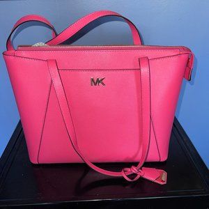 Michael Kors Maddie Tote in Pink